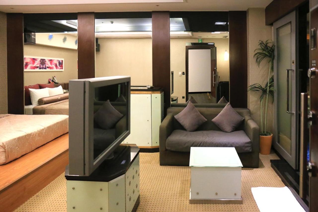 In-Stone Motel Taipei Dış mekan fotoğraf