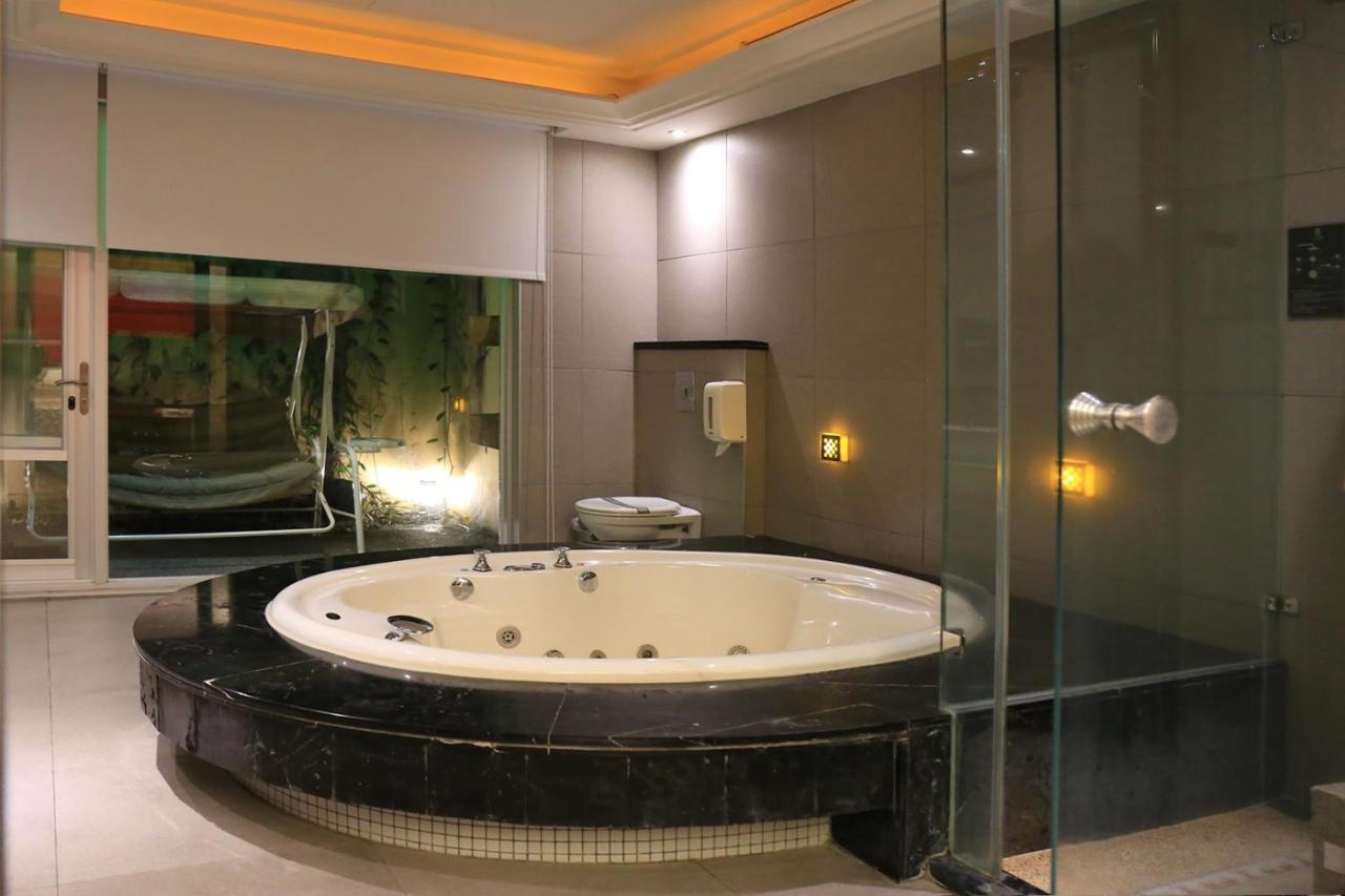 In-Stone Motel Taipei Dış mekan fotoğraf