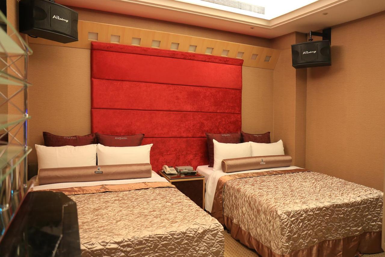 In-Stone Motel Taipei Dış mekan fotoğraf