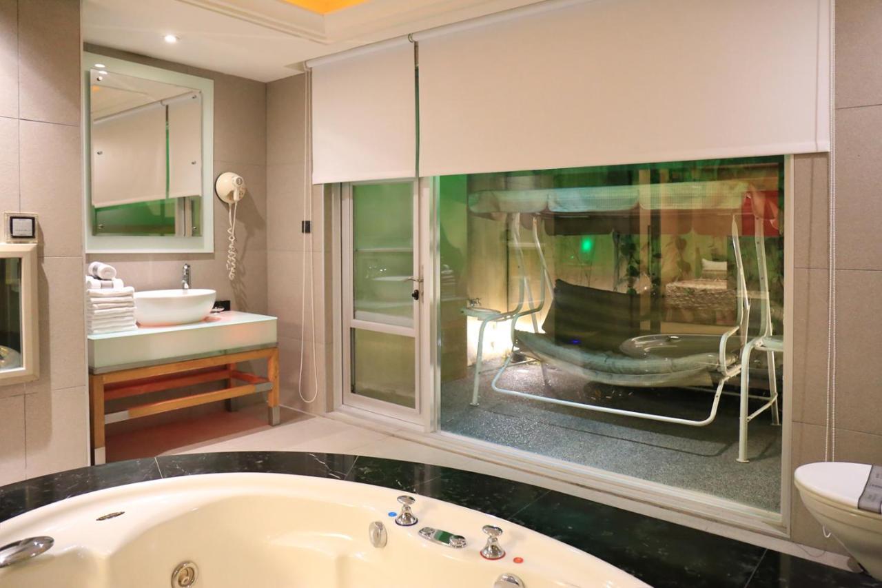 In-Stone Motel Taipei Dış mekan fotoğraf